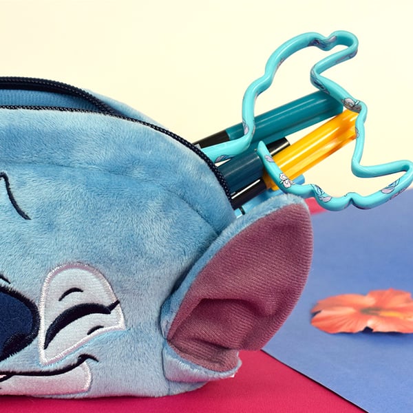 Estojo Escolar Fluffy Stitch